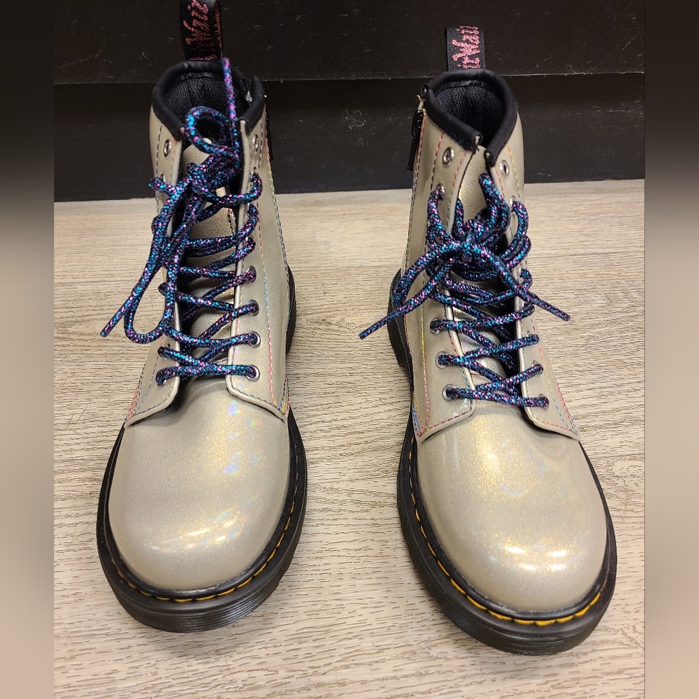 Dr. Martens Kids Boots in Shimmering Silver with Blue Laces